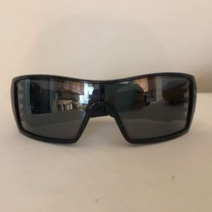 Oakley Oil Rig sunglasses- not polarized